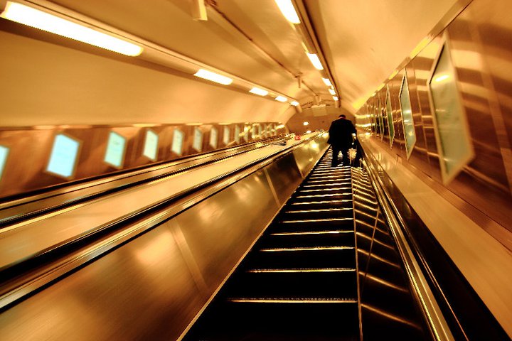 Scale d'oro (Oxford Circus station).jpg